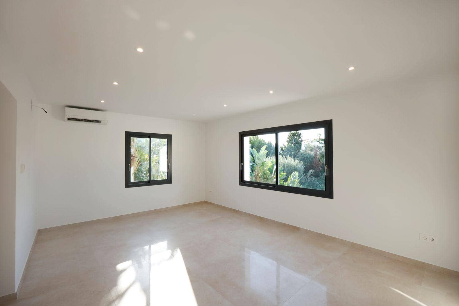 4 quarto Moradia para venda em Calpe / Calp - 840 000 € (Ref: 9338002)