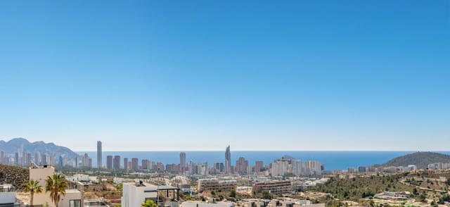 Pareado de 4 habitaciones en Finestrat en venta con piscina garaje - 555.000 € (Ref: 9400909)