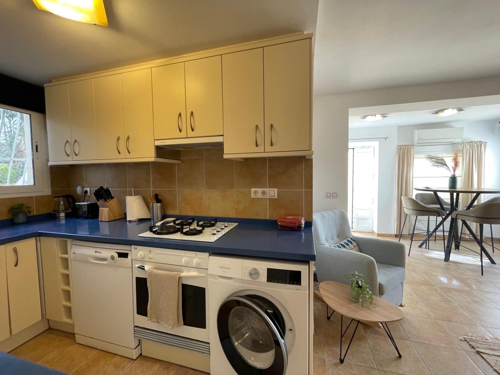 Bungalow de 2 chambres à louer à Moraira avec piscine garage - 1 250 € (Ref: 9415901)