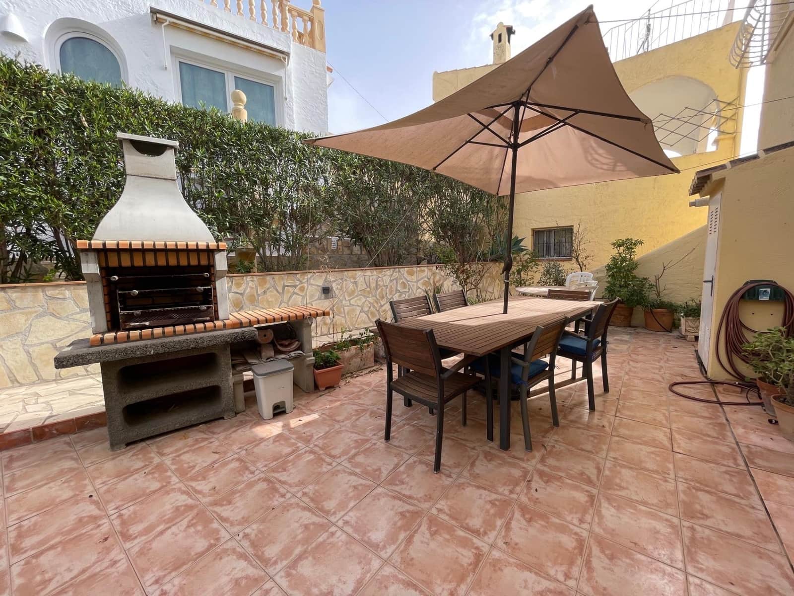 Bungalow de 2 chambres à louer à Moraira avec piscine garage - 1 250 € (Ref: 9415901)