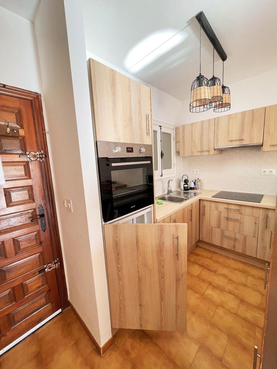 2 bedroom Apartment for sale in Moraira - € 230,000 (Ref: 9437786)