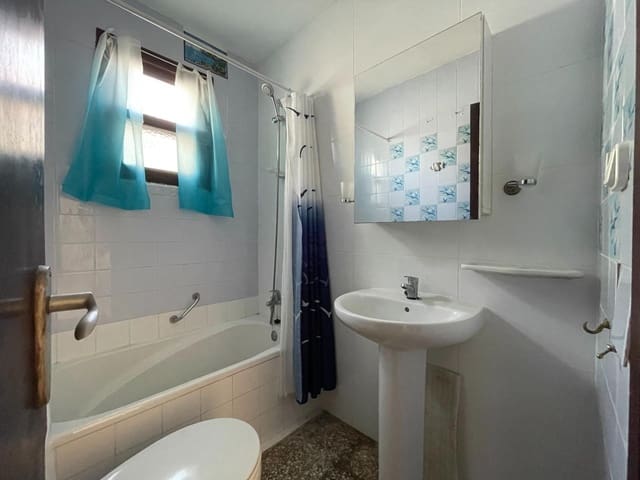 2 bedroom Villa for sale in Moraira, Teulada-Moraira - € 430,000 (Ref: 9456227)