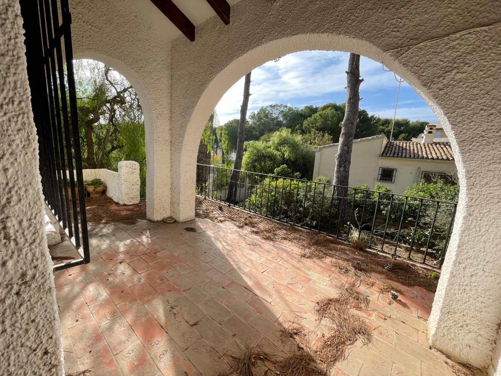 2 bedroom Villa for sale in Moraira - € 430,000 (Ref: 9456227)