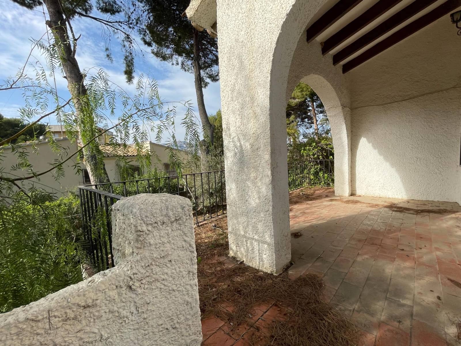 2 bedroom Villa for sale in Moraira - € 430,000 (Ref: 9456227)