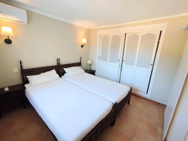 1 slaapkamer Bungalow te koop in Moraira, Teulada-Moraira met zwembad - € 240.000 (Ref: 9502340)