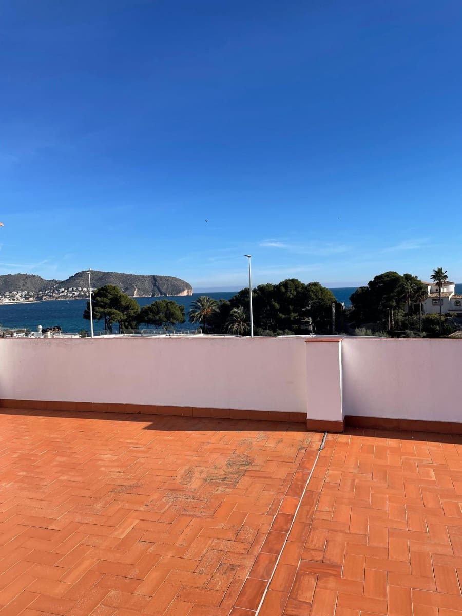 Ático de 2 habitaciones en Moraira en alquiler - 1.600 € (Ref: 9513390)