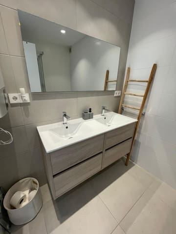 Ático de 2 habitaciones en Moraira, Teulada-Moraira en alquiler - 1.600 € (Ref: 9513390)