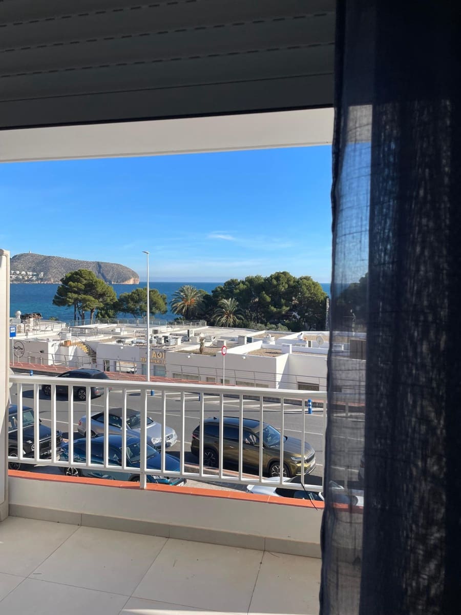 Ático de 2 habitaciones en Moraira en alquiler - 1.600 € (Ref: 9513390)