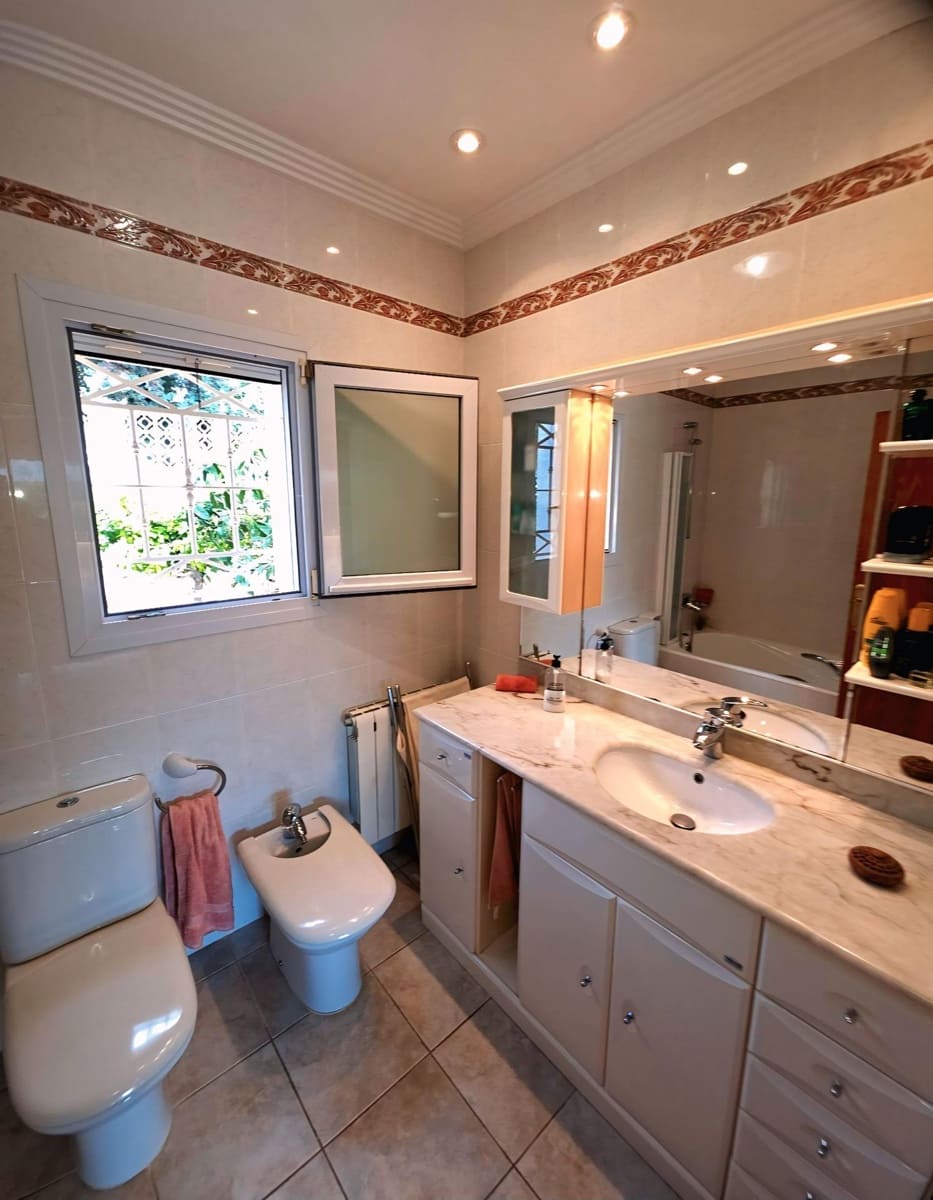 Chalet de 3 habitaciones en Moraira en venta con garaje - 695.000 € (Ref: 9719900)