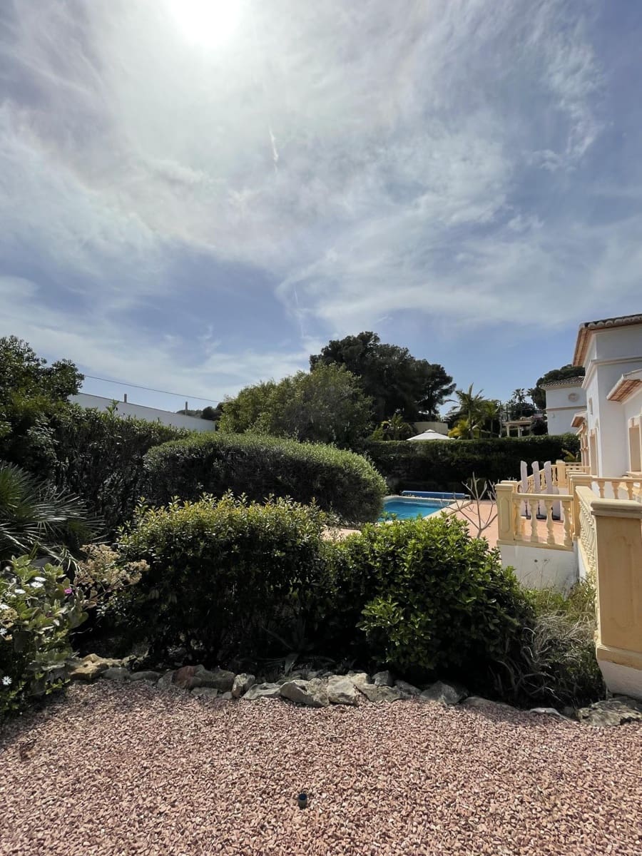 3 soveværelse Villa til salg i Moraira med garage - € 695.000 (Ref: 9719900)
