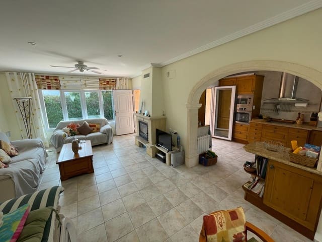 3 soveværelse Villa til salg i Moraira, Teulada-Moraira med garage - € 695.000 (Ref: 9719900)