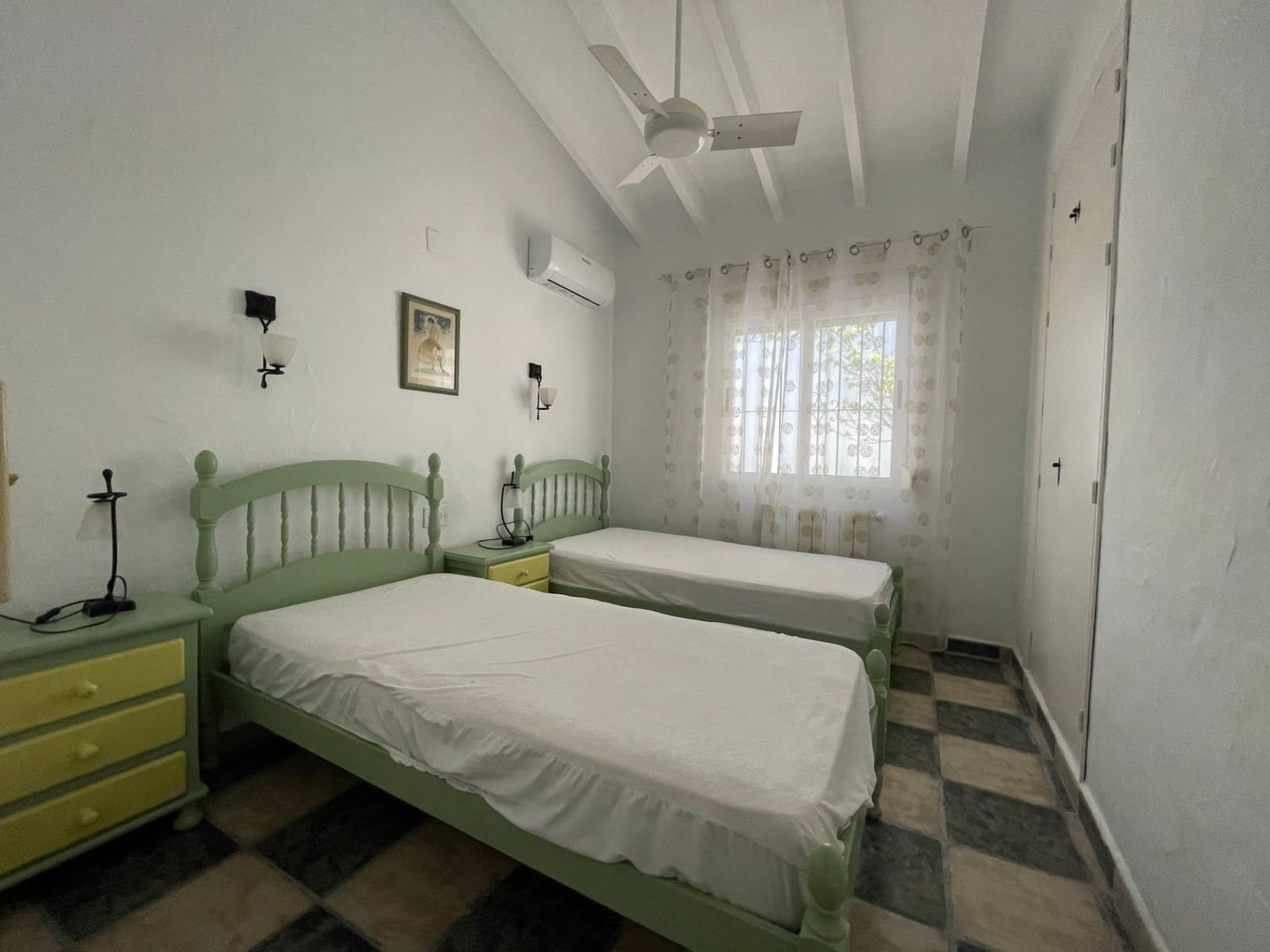 4 bedroom Villa for sale in Moraira with pool garage - € 850,000 (Ref: 9738541)