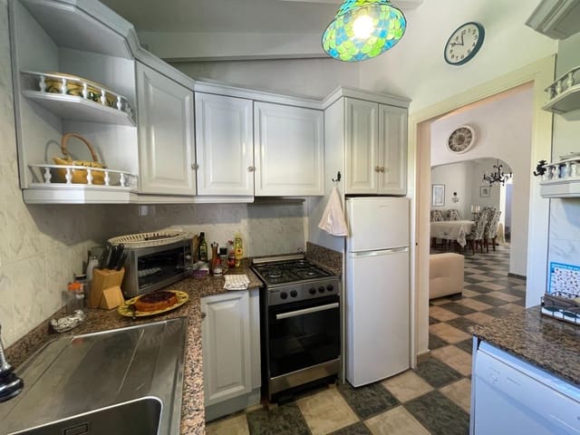 4 soverom Villa til salgs i Moraira, Teulada-Moraira med svømmebasseng garasje - € 850 000 (Ref: 9738541)