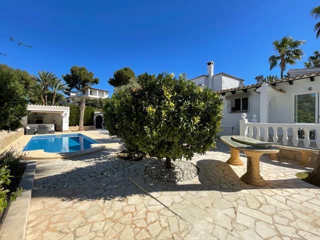 4 Zimmer Villa zu verkaufen in Moraira, Teulada-Moraira mit Pool Garage - 850.000 € (Ref: 9738541)