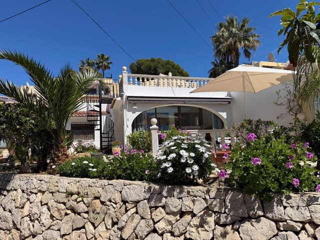 Bungalow de 2 habitaciones en Paichi, Teulada-Moraira en venta con piscina - 315.000 € (Ref: 9791031)