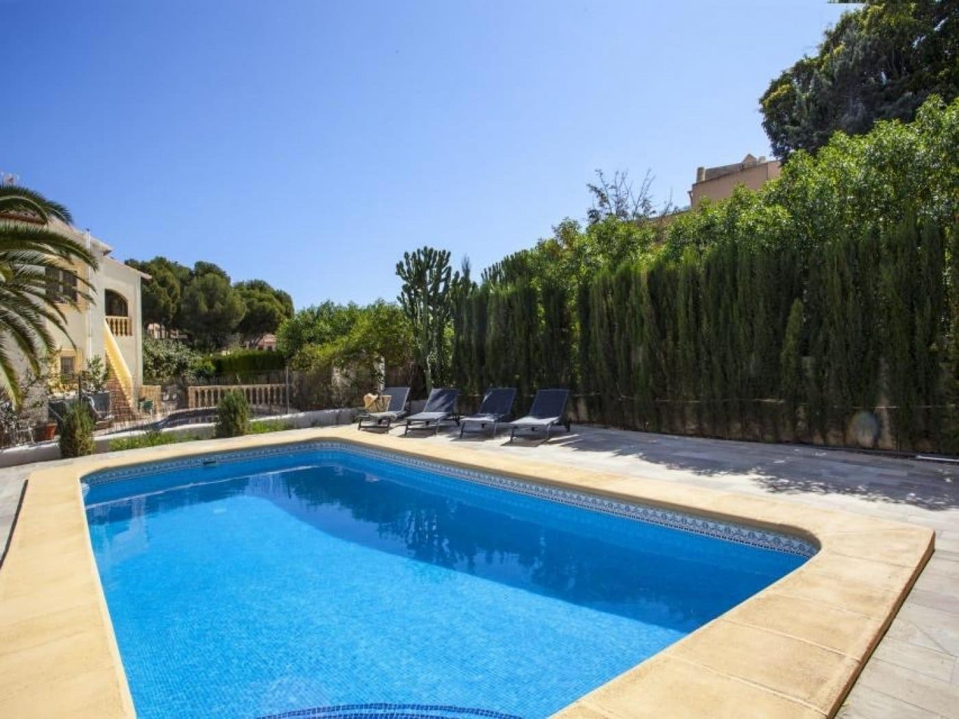 6 makuuhuone Huvila vuokrattavana paikassa Moraira mukana uima-altaan - 3 000 € (Ref: 9913159)