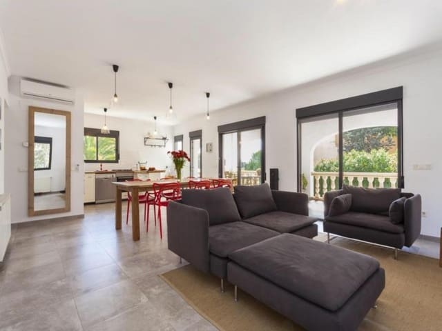 6 makuuhuone Huvila vuokrattavana paikassa Moraira, Teulada-Moraira mukana uima-altaan - 3 000 € (Ref: 9913159)