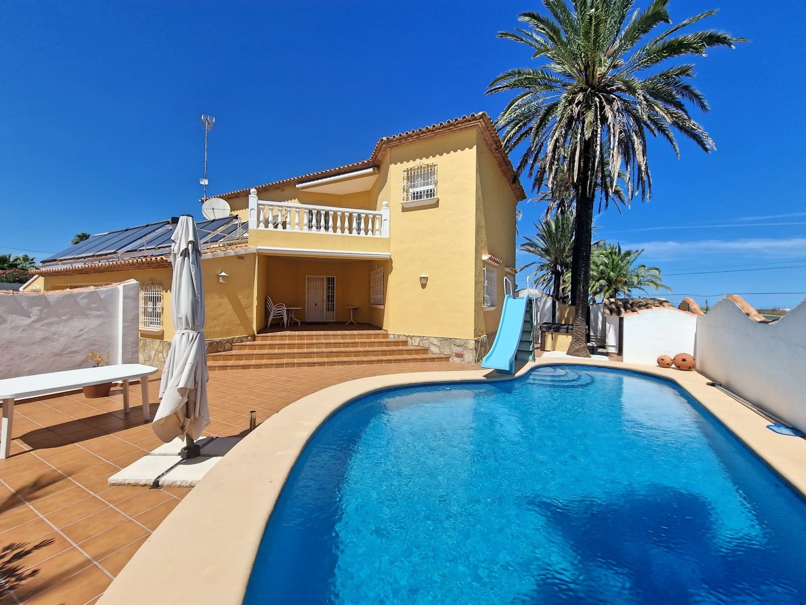 4 bedroom Villa for sale in Denia with pool garage - € 1,950,000 (Ref: 7363499)