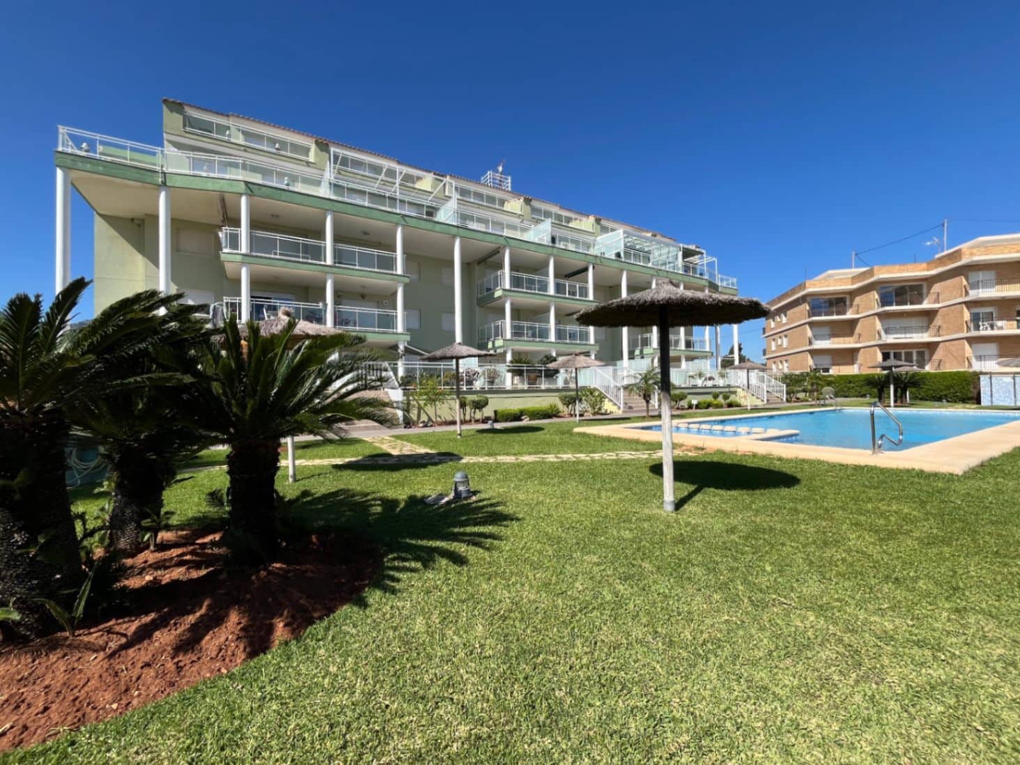 Apartamento de 2 habitaciones en Dénia en venta con piscina garaje - 280.000 € (Ref: 8399718)