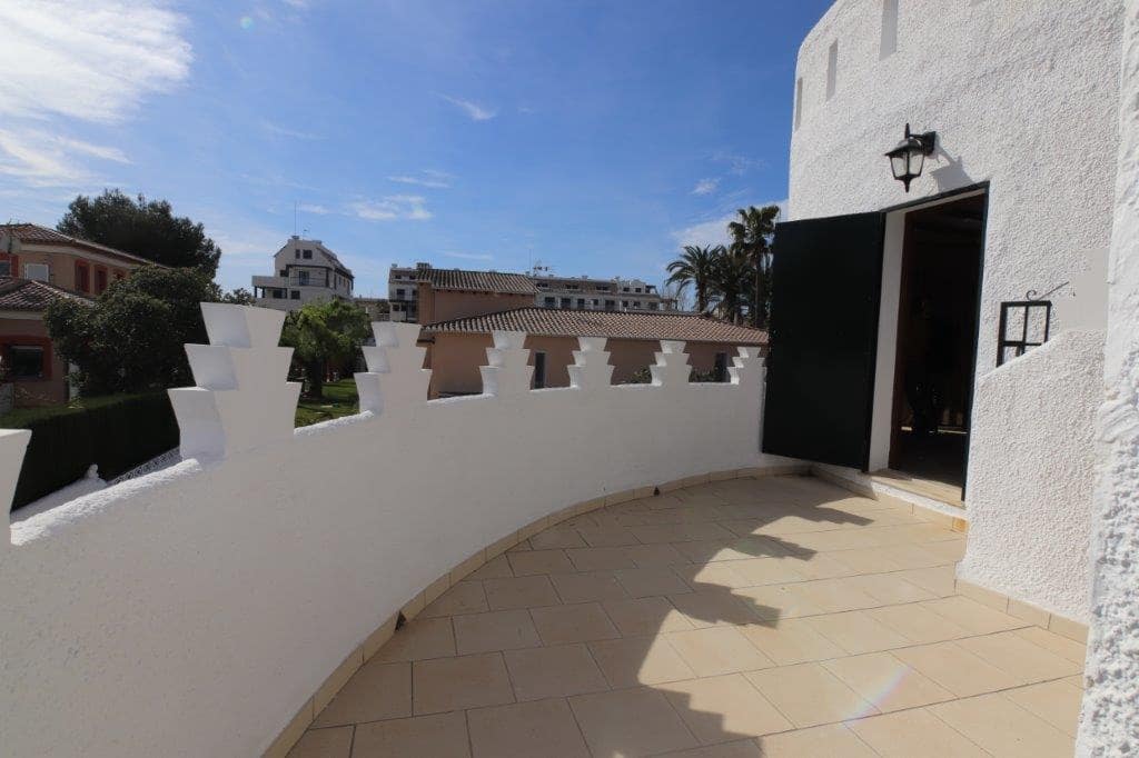 6 chambre Villa/Maison à vendre à Denia avec piscine garage - 598 000 € (Ref: 8510587)