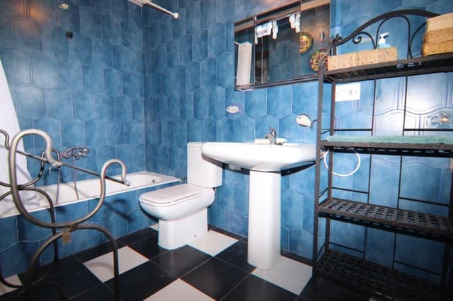 Chalet de 6 habitaciones en Las Marinas / Les Marines, Dénia en venta con piscina garaje - 598.000 € (Ref: 8510587)