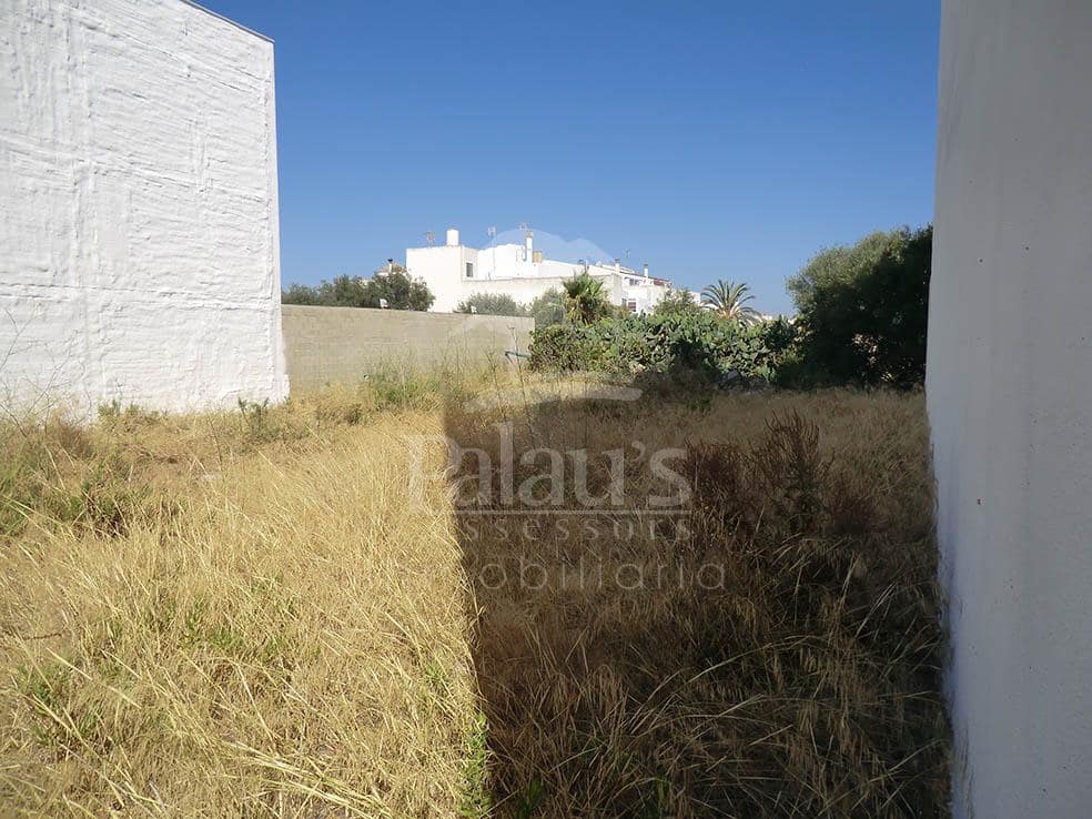 Teren niezagospodarowany na sprzedaż w Ciutadella de Menorca - 419 360 € (Ref: 4697904)