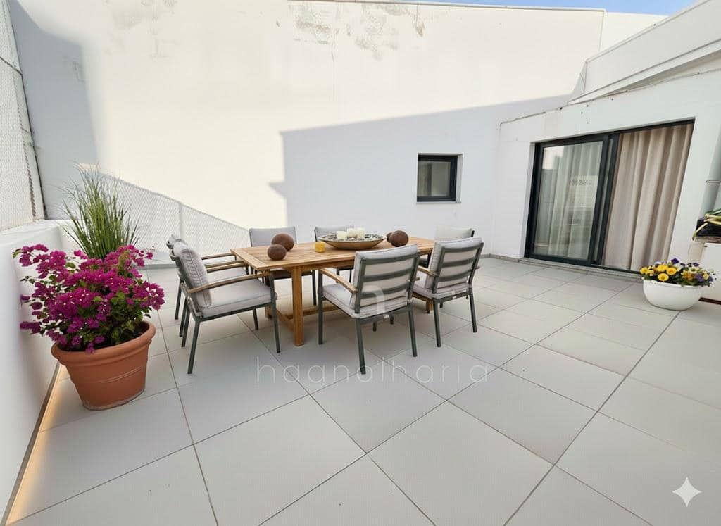 4 Zimmer Villa zu verkaufen in Ciutadella de Menorca mit Garage - 520.000 € (Ref: 9515895)