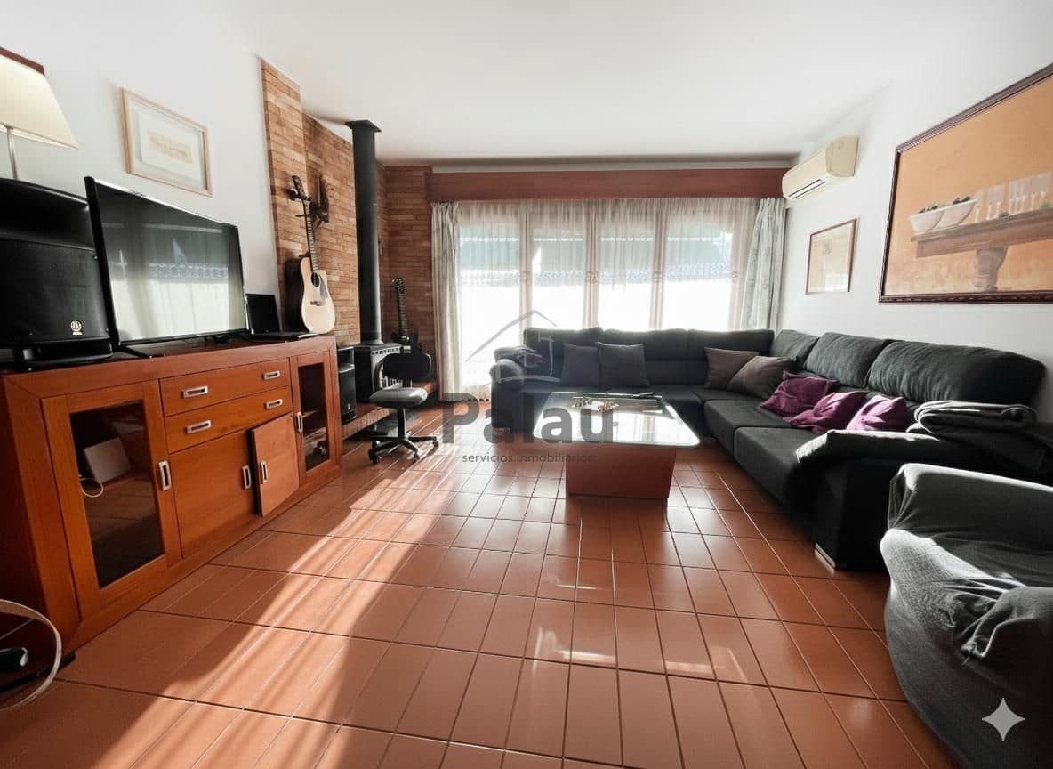 4 Zimmer Villa zu verkaufen in Ciutadella de Menorca mit Garage - 520.000 € (Ref: 9515895)