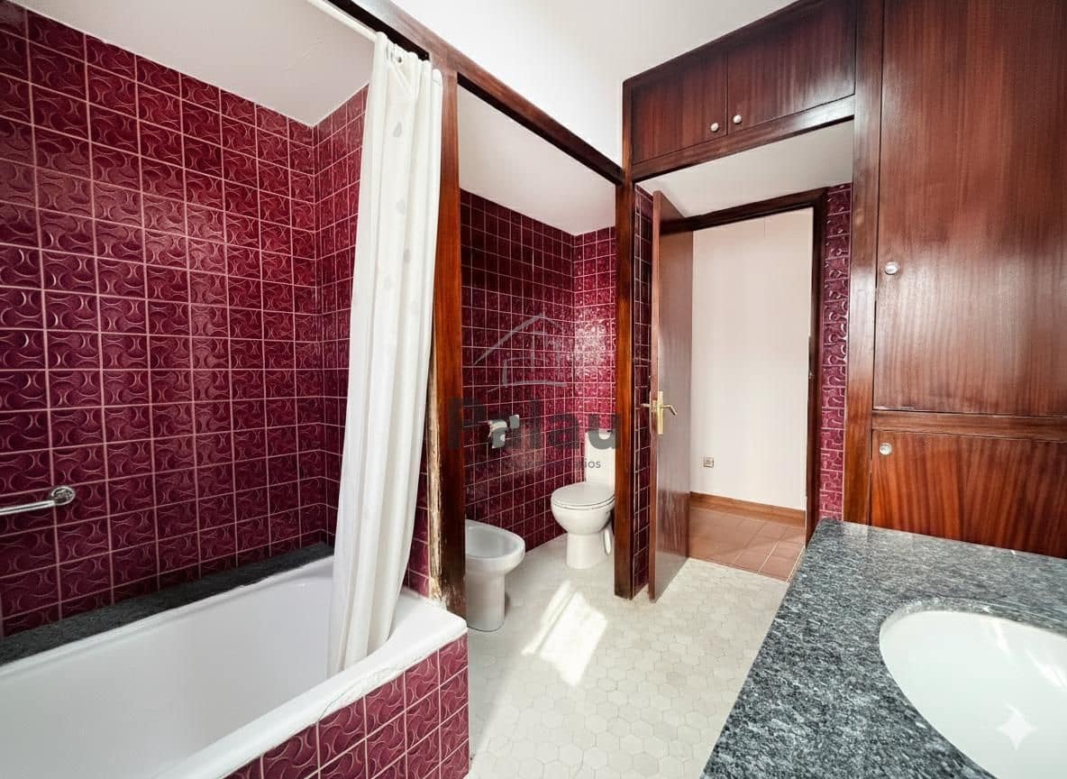 4 Zimmer Villa zu verkaufen in Ciutadella de Menorca mit Garage - 520.000 € (Ref: 9515895)