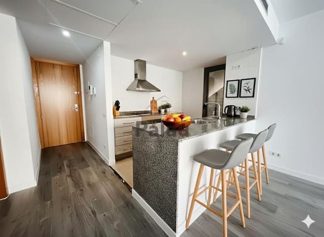 Piso de 2 habitaciones en Ciutadella de Menorca en venta - 275.000 € (Ref: 9515896)