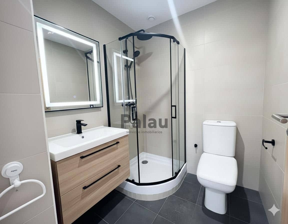 Piso de 2 habitaciones en Ciutadella de Menorca en venta - 275.000 € (Ref: 9515896)