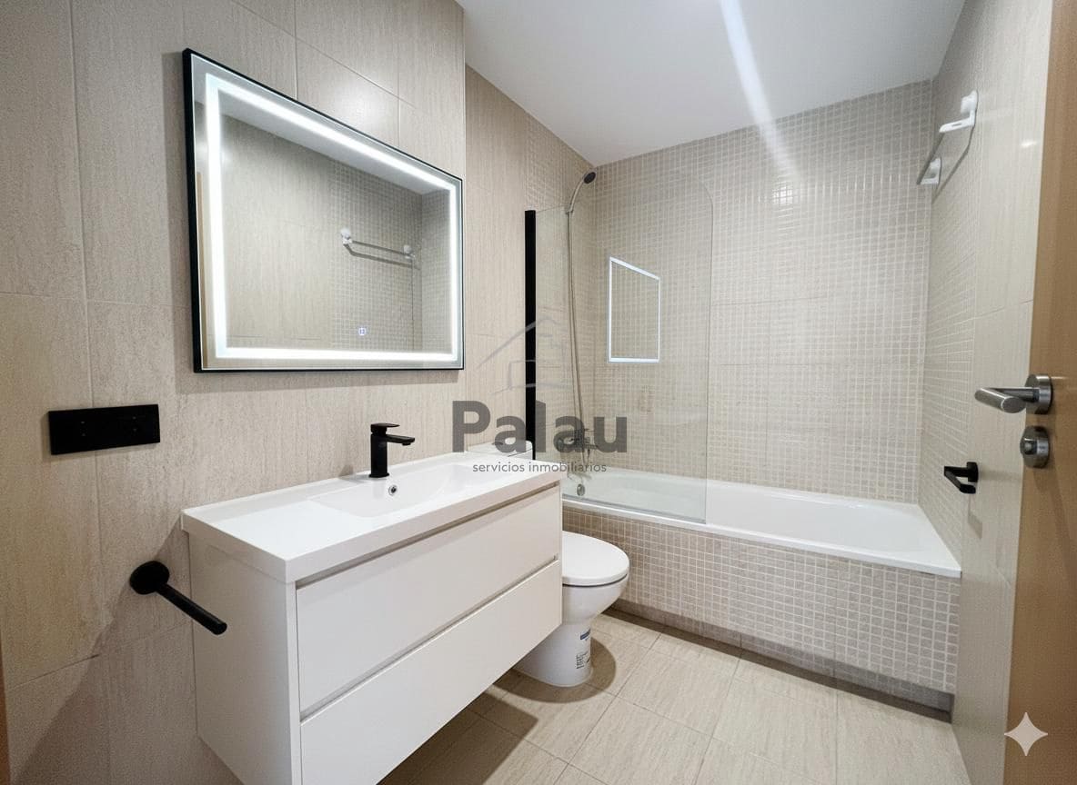 Piso de 2 habitaciones en Ciutadella de Menorca en venta - 275.000 € (Ref: 9515896)