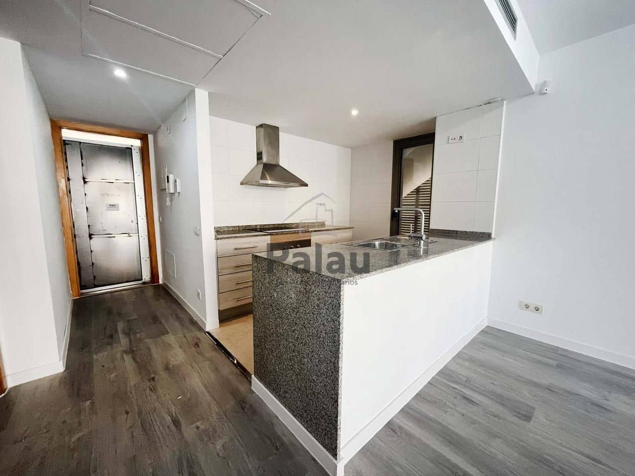 Piso de 2 habitaciones en Ciutadella de Menorca en venta - 275.000 € (Ref: 9515896)