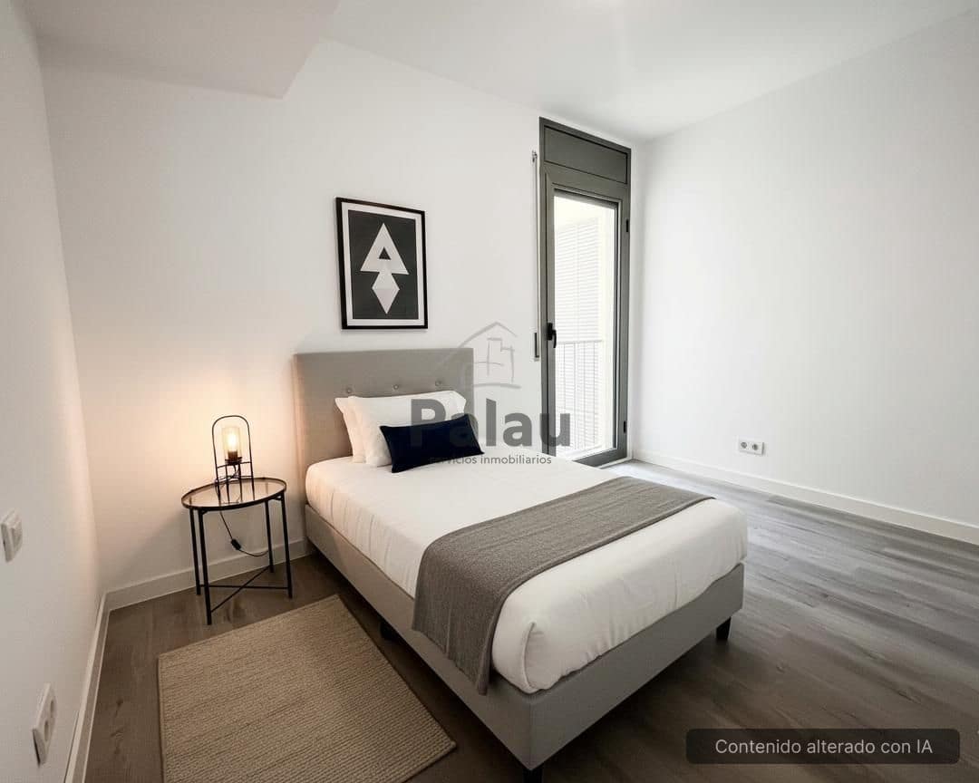 2 bedroom Flat for sale in Ciutadella de Menorca - € 275,000 (Ref: 9515896)