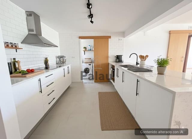 3 bedroom Flat for sale in Ciutadella de Menorca with pool - € 285,000 (Ref: 9515897)