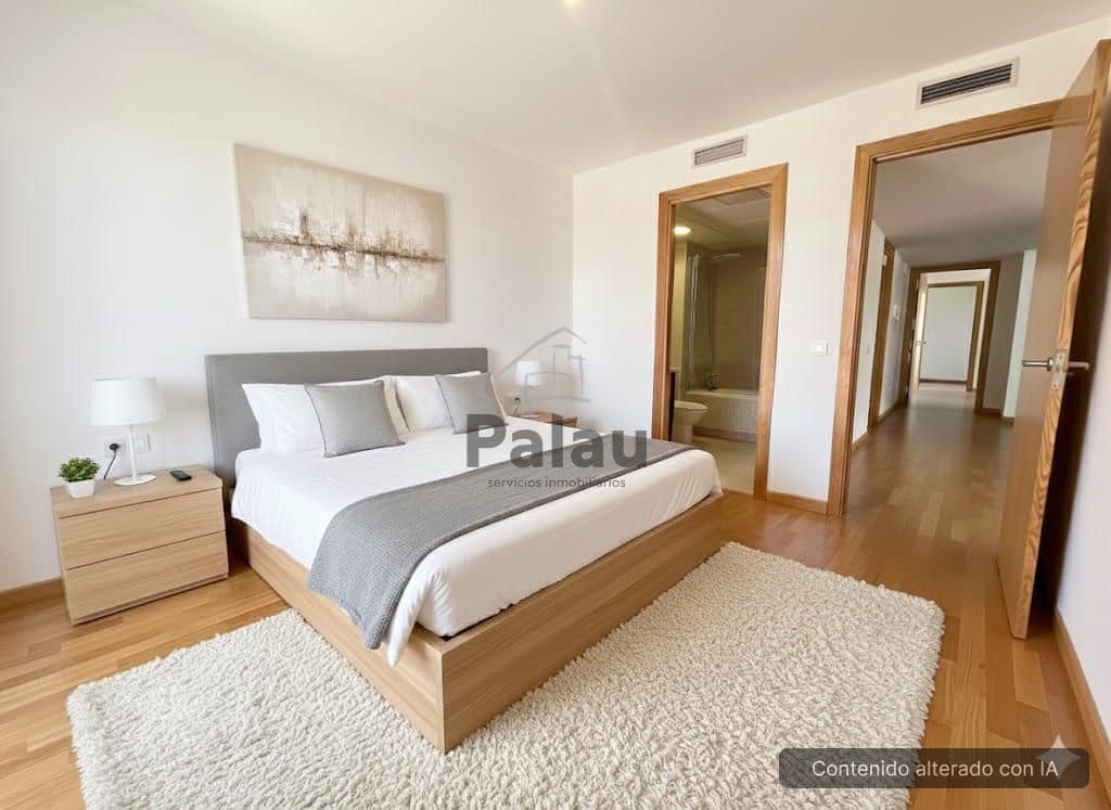 3 bedroom Flat for sale in Ciutadella de Menorca with pool - € 285,000 (Ref: 9515897)