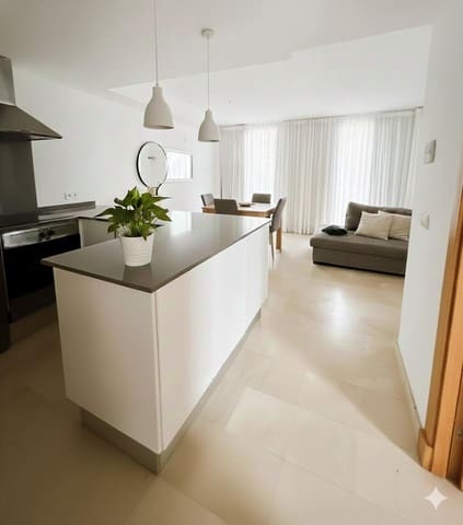 Piso de 3 habitaciones en Ciutadella, Ciutadella de Menorca en venta con piscina - 367.000 € (Ref: 9515898)