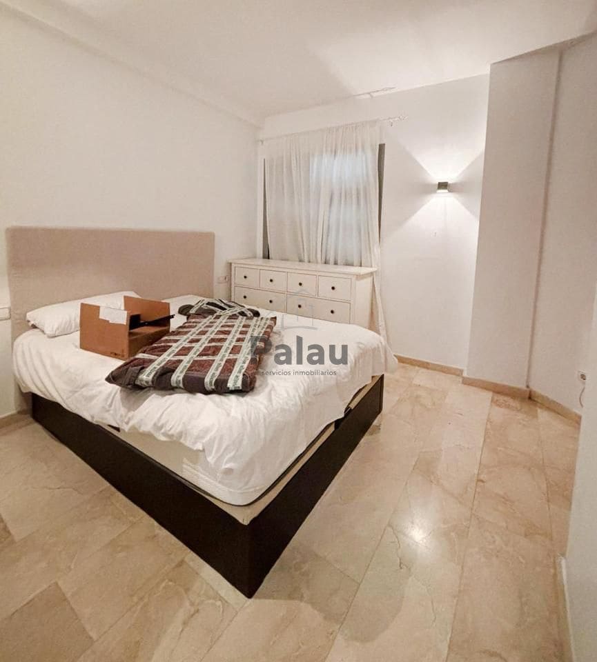 Piso de 3 habitaciones en Ciutadella de Menorca en venta con piscina - 367.000 € (Ref: 9515898)
