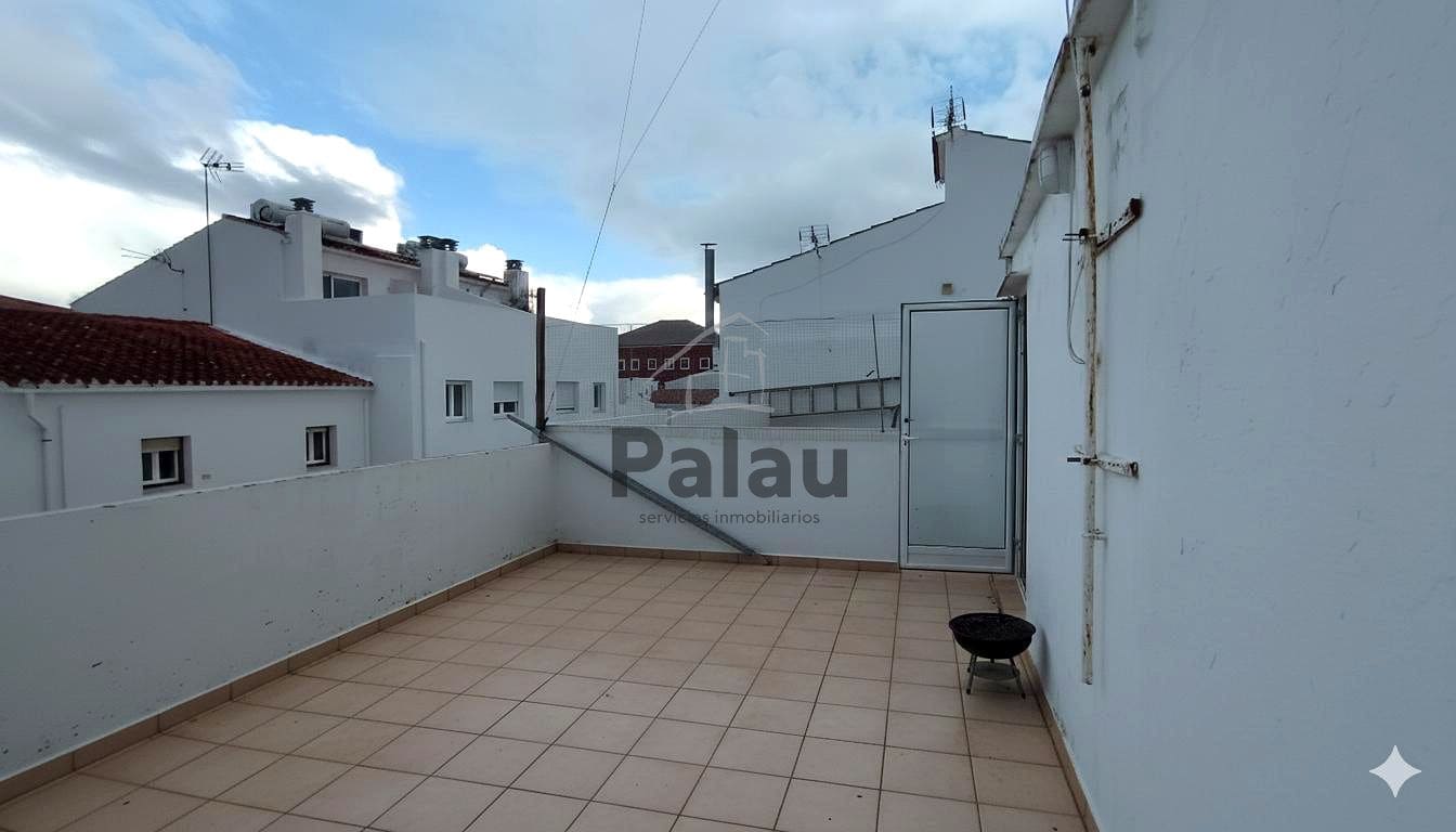 5 soverom Villa til salgs i Es Castell med garasje - € 500 000 (Ref: 9515902)