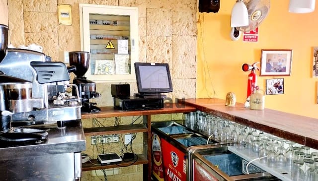 2 slaapkamer Bedrijf te koop in Mahón / Maó - € 100.000 (Ref: 9515911)