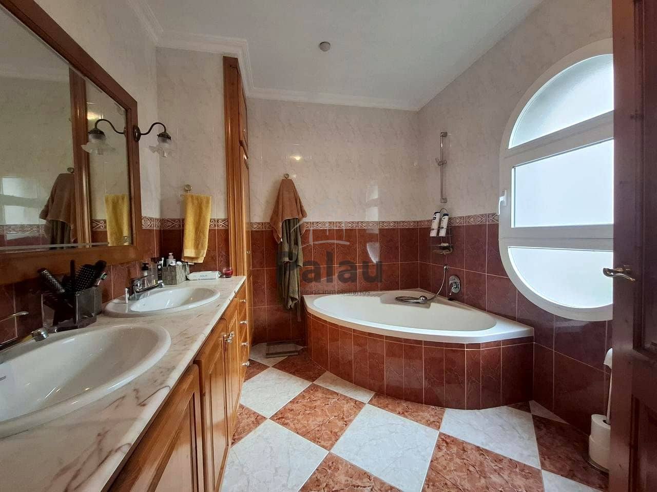 6 camera da letto Villa in vendita in Es Castell - 570.000 € (Rif: 9515916)