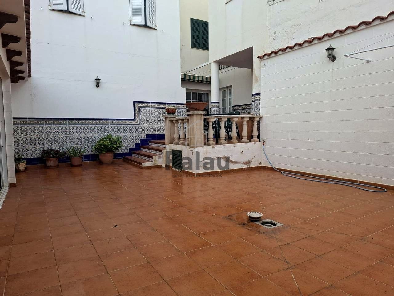 6 camera da letto Villa in vendita in Es Castell - 570.000 € (Rif: 9515916)