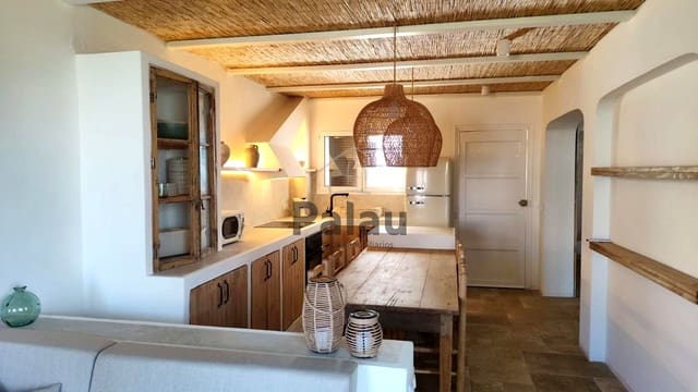Bungalow de 2 habitaciones en Cala'n Blanes, Ciutadella de Menorca en venta con piscina - 376.500 € (Ref: 9515921)