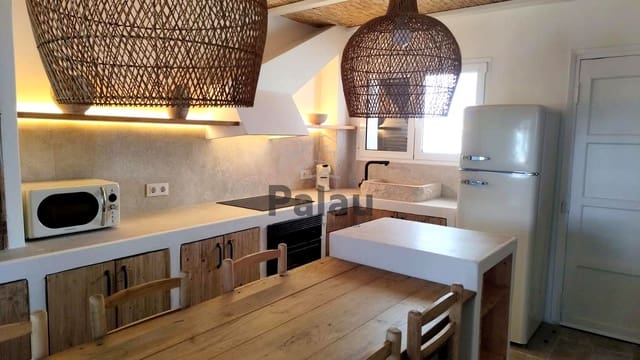 Bungalow de 2 habitaciones en Cala'n Blanes, Ciutadella de Menorca en venta con piscina - 376.500 € (Ref: 9515921)