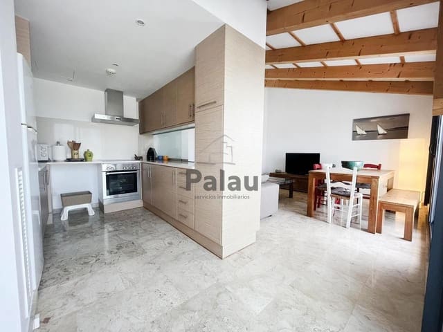 Piso de 3 habitaciones en Ciutadella, Ciutadella de Menorca en venta con piscina garaje - 525.000 € (Ref: 9515922)