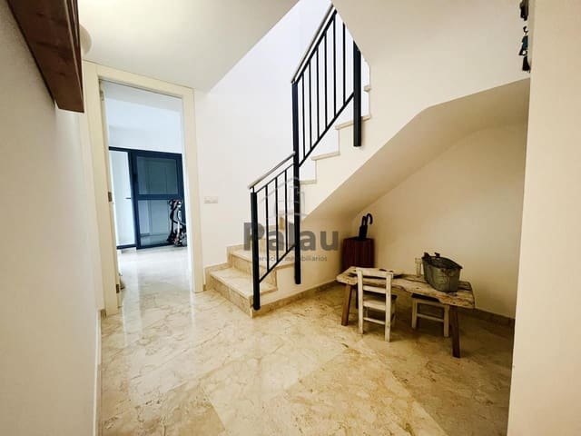 Piso de 3 habitaciones en Ciutadella, Ciutadella de Menorca en venta con piscina garaje - 525.000 € (Ref: 9515922)