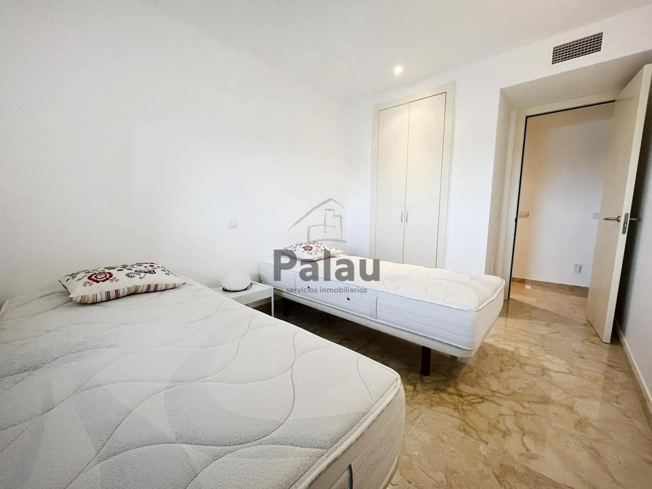 Piso de 3 habitaciones en Ciutadella de Menorca en venta con piscina garaje - 525.000 € (Ref: 9515922)