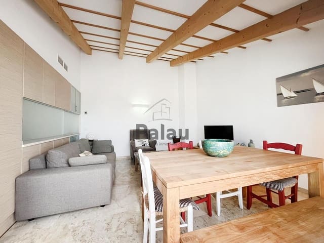 Piso de 3 habitaciones en Ciutadella, Ciutadella de Menorca en venta con piscina garaje - 525.000 € (Ref: 9515922)