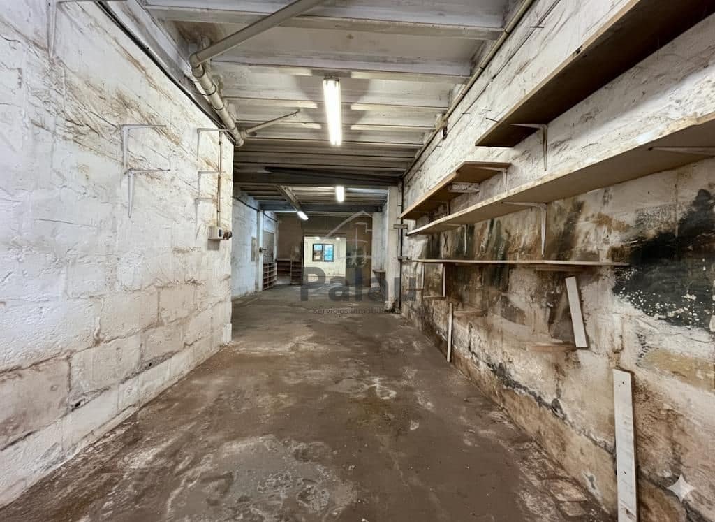 Autotalli myytävänä paikassa Ciutadella de Menorca - 212 500 € (Ref: 9515925)