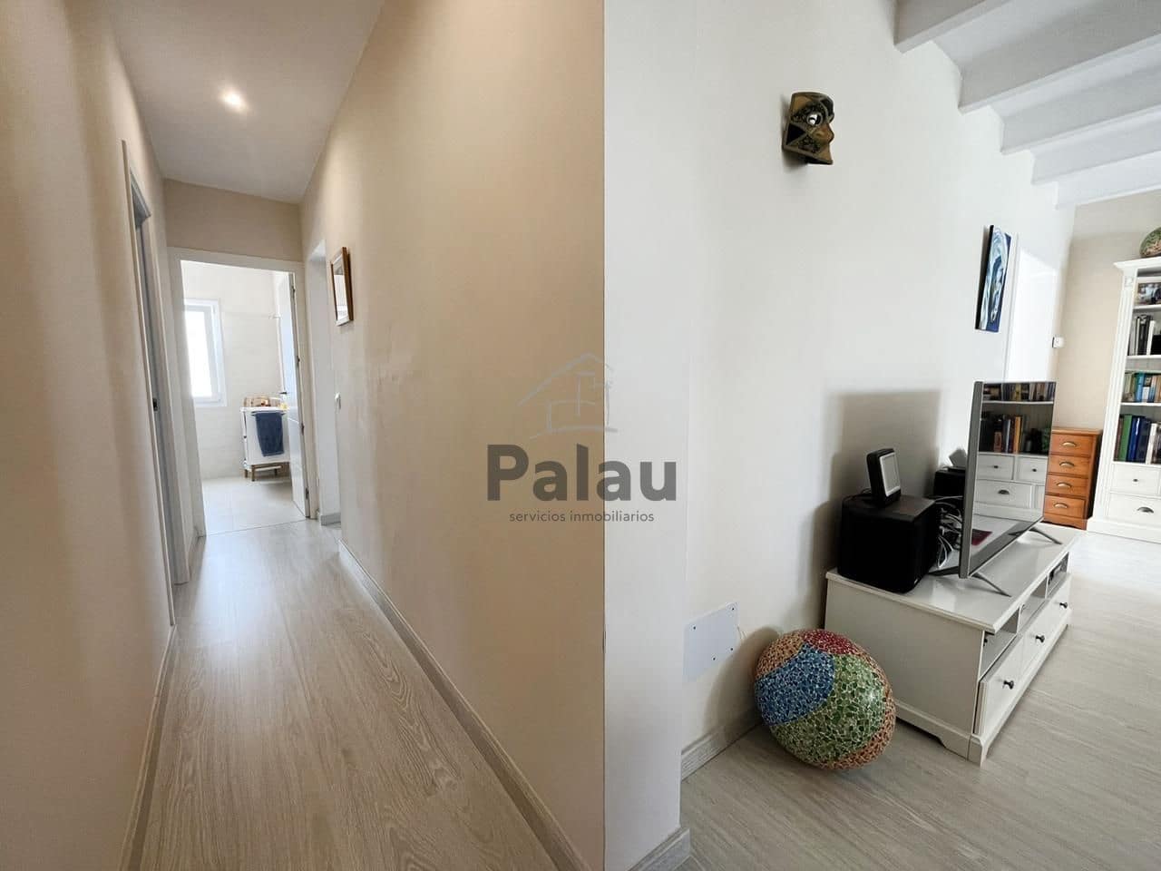 3 soverom Villa til salgs i Cala Blanca - € 620 000 (Ref: 9515928)